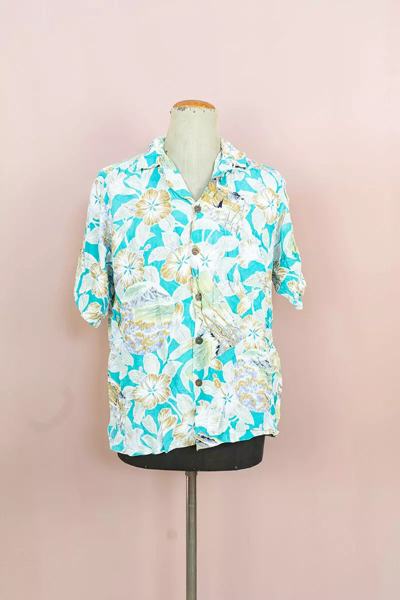 Go Barefoot Hawaiian Shirt "M"