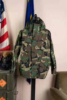 US Army Gore-Tex Camouflage Parka "L"