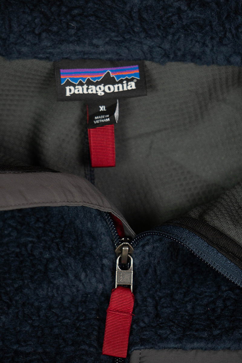 Dark Blue Patagonia Bear Fleece "XL"