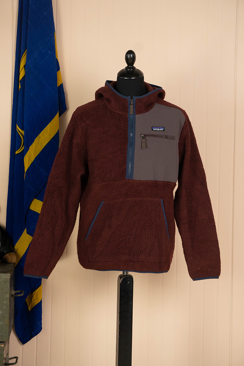 Pile Patagonia Burgundy con cappuccio "M"