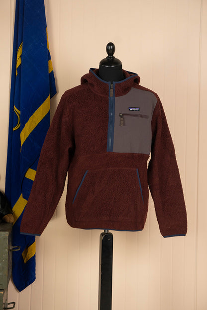 Pile Patagonia Burgundy con cappuccio "M"