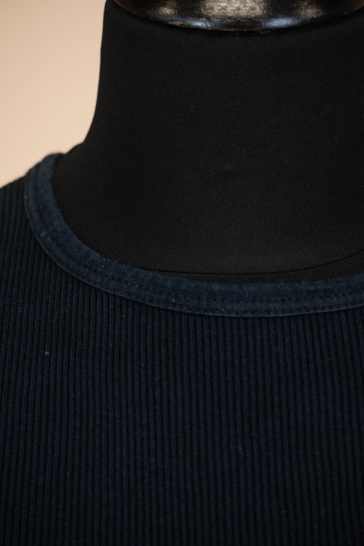 T-shirt girocollo Levi's a coste blu scuro - M